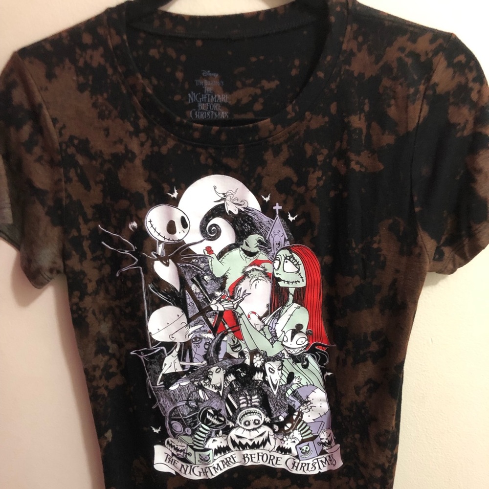 Bleached out NBC tee size medium